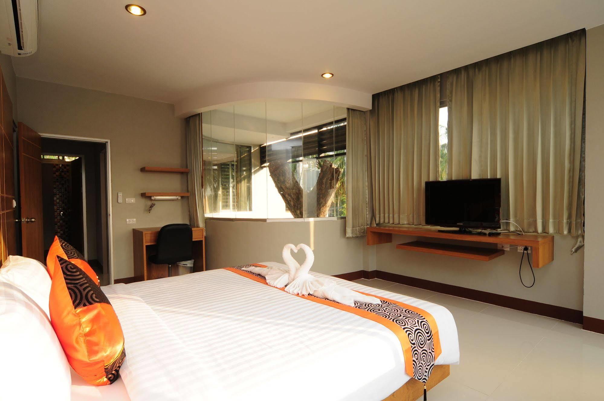 Phu Nana Boutique Hotel - Sha Plus Rawai Esterno foto
