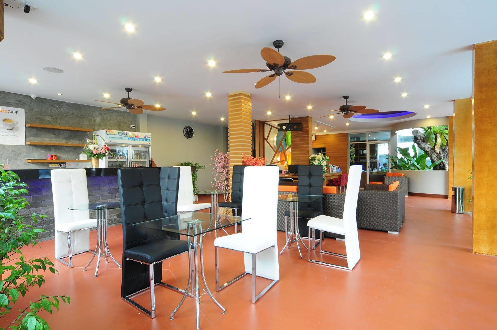 Phu Nana Boutique Hotel - Sha Plus Rawai Esterno foto